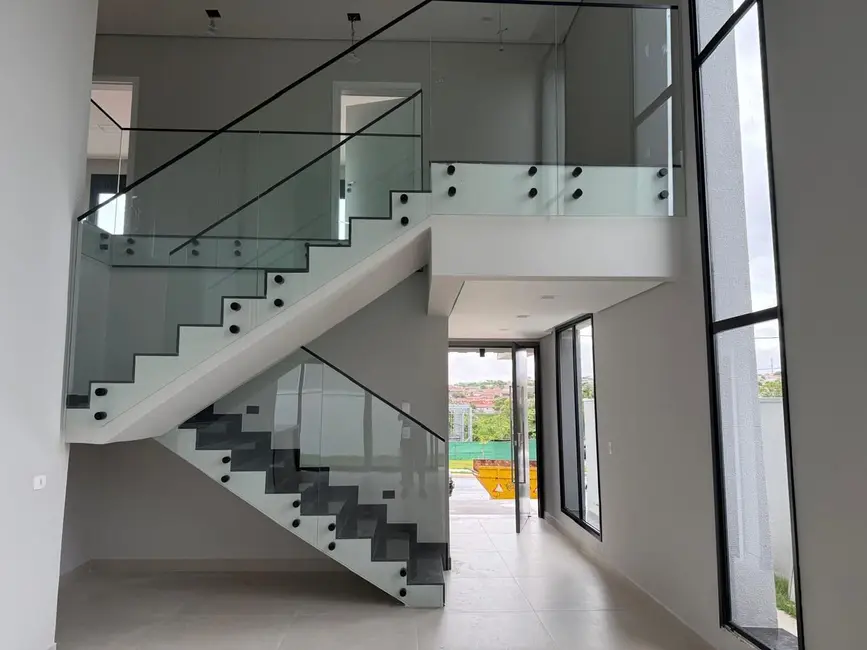 Casa de Condomínio com 3 quartos à venda, 263m2 em Londrina - PR - imagem 3 Foto 3 de Casa de Condomínio com 3 quartos à venda, 263m2 em Londrina - PR