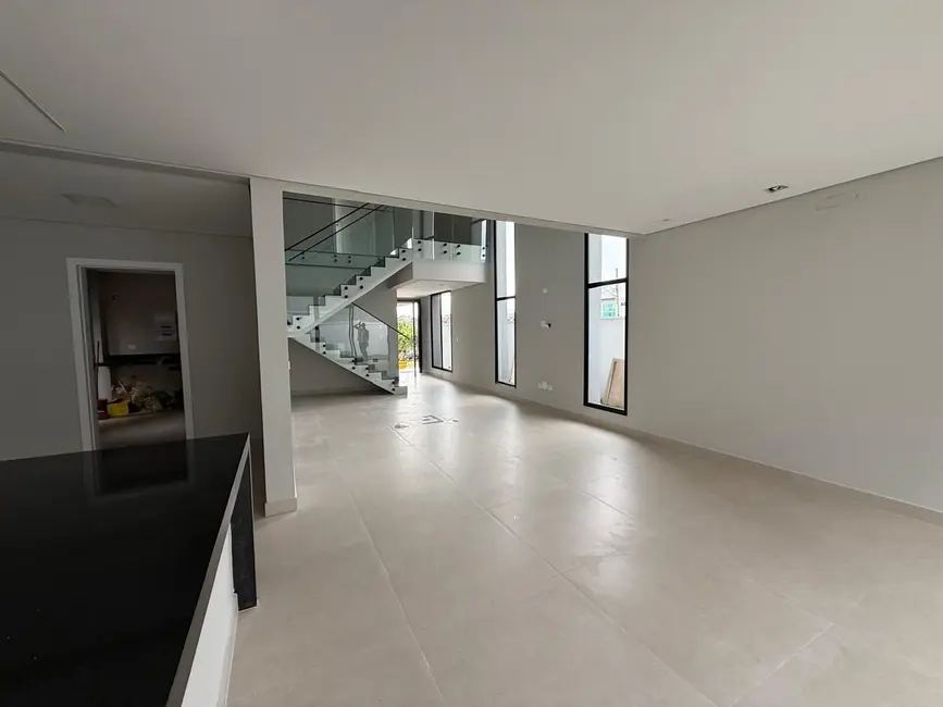 Casa de Condomínio com 3 quartos à venda, 263m2 em Londrina - PR - imagem 2 Foto 2 de Casa de Condomínio com 3 quartos à venda, 263m2 em Londrina - PR