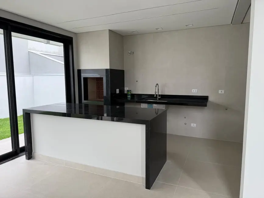 Casa de Condomínio com 3 quartos à venda, 263m2 em Londrina - PR - imagem 4 Foto 4 de Casa de Condomínio com 3 quartos à venda, 263m2 em Londrina - PR