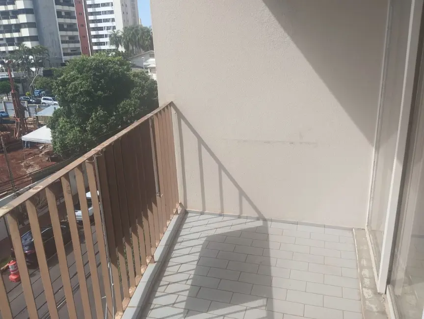 Foto 6 de Apartamento com 2 quartos à venda, 82m2 em Centro, Londrina - PR
