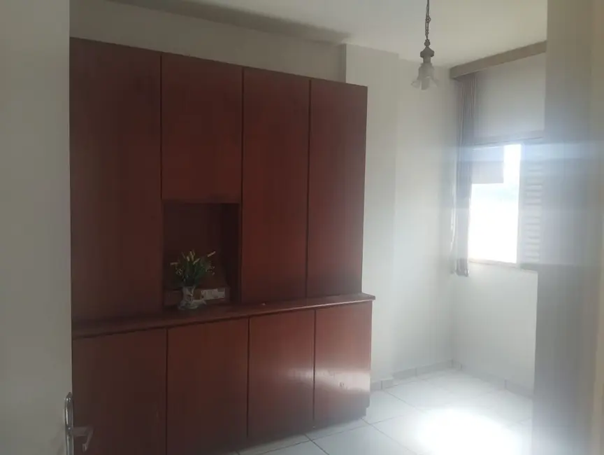 Foto 8 de Apartamento com 2 quartos à venda, 82m2 em Centro, Londrina - PR