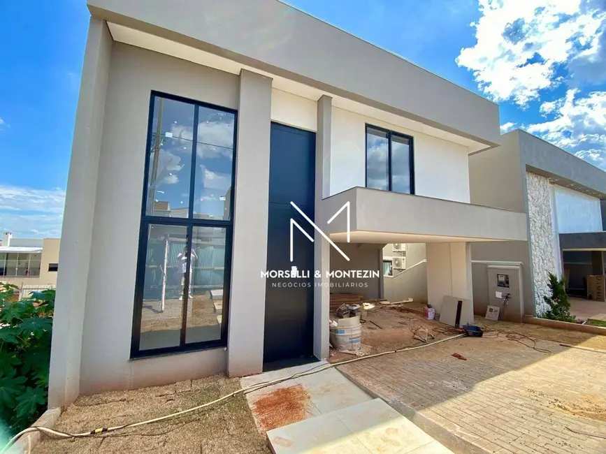 Foto 1 de Sobrado com 3 quartos à venda, 263m2 em Londrina - PR