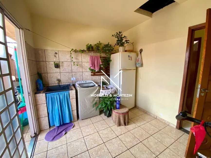 Foto 4 de Sobrado com 3 quartos à venda, 365m2 em Londrina - PR