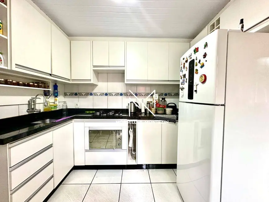 Foto 4 de Casa de Condomínio com 3 quartos à venda, 175m2 em Sabará III, Londrina - PR