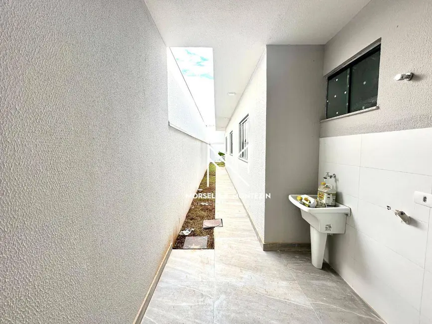 Foto 8 de Casa com 3 quartos à venda, 150m2 em Colúmbia, Londrina - PR