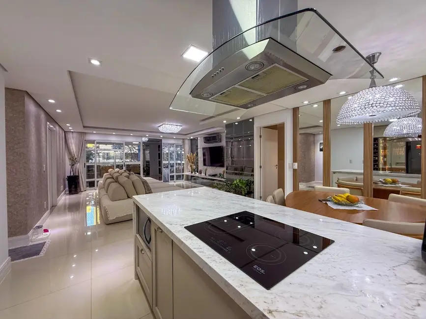Foto 4 de Apartamento com 3 quartos à venda, 218m2 em Centro, Londrina - PR