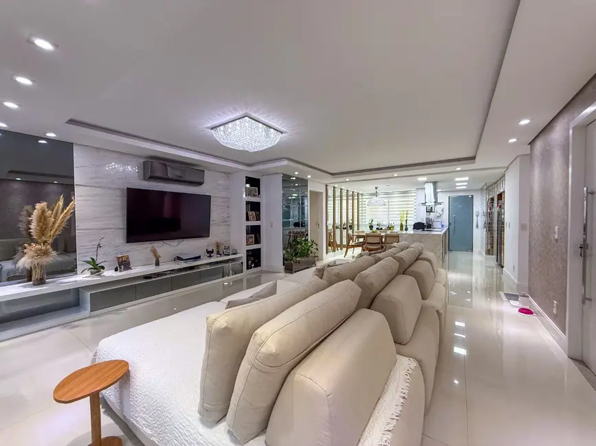 Foto 1 de Apartamento com 3 quartos à venda, 218m2 em Centro, Londrina - PR