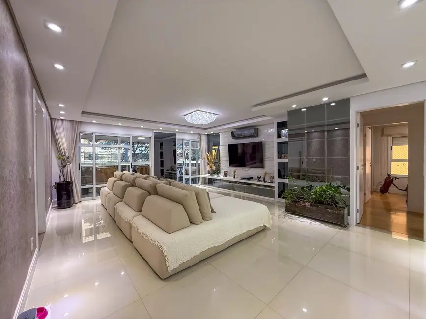 Foto 5 de Apartamento com 3 quartos à venda, 218m2 em Centro, Londrina - PR