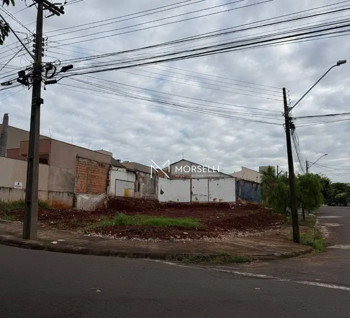 Foto 4 de Terreno / Lote à venda, 394m2 em Coliseu, Londrina - PR