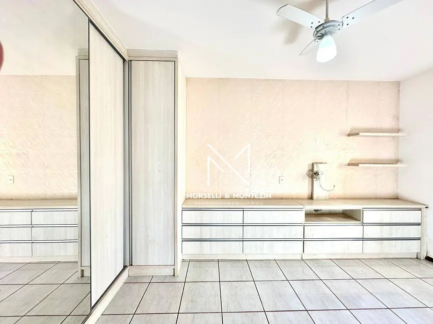 Casa de Condomínio com 3 quartos à venda, 200m2 em Jardim Colúmbia D, Londrina - PR - imagem 3 Foto 3 de Casa de Condomínio com 3 quartos à venda, 200m2 em Jardim Colúmbia D, Londrina - PR