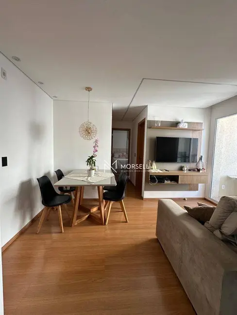 Foto 2 de Apartamento com 2 quartos à venda, 46m2 em Londrina - PR