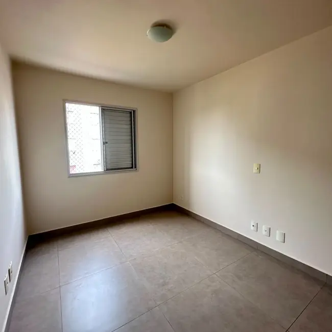 Foto 5 de Apartamento com 2 quartos à venda, 80m2 em Vila Casoni, Londrina - PR