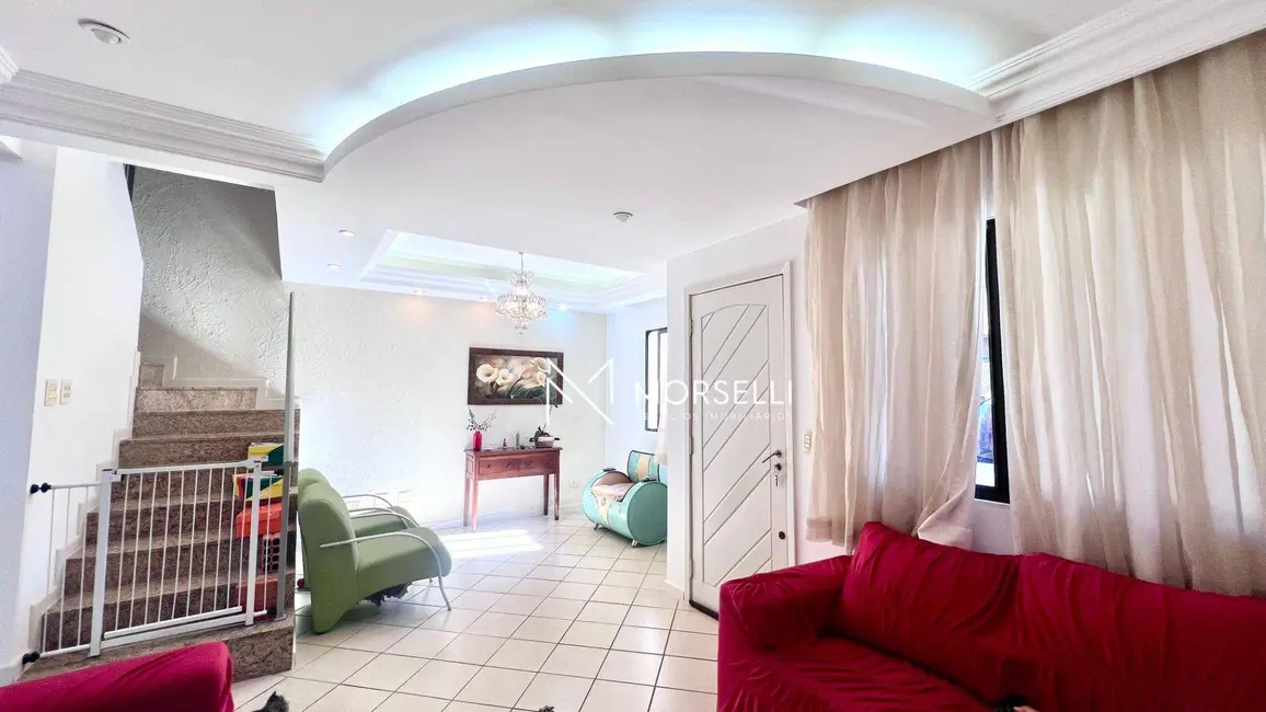 Foto 2 de Casa de Condomínio com 3 quartos à venda, 115m2 em Parque Jamaica, Londrina - PR
