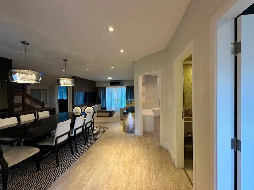 Foto 5 de Casa de Condomínio com 3 quartos à venda, 600m2 em Sao Jose Dos Campos - SP