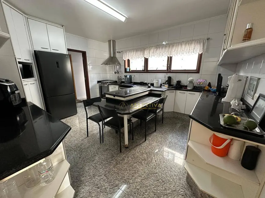 Casa de Condomínio com 4 quartos à venda e para alugar, 532m2 em Sao Jose Dos Campos - SP - imagem 9 Foto 9 de Casa de Condomínio com 4 quartos à venda e para alugar, 532m2 em Sao Jose Dos Campos - SP