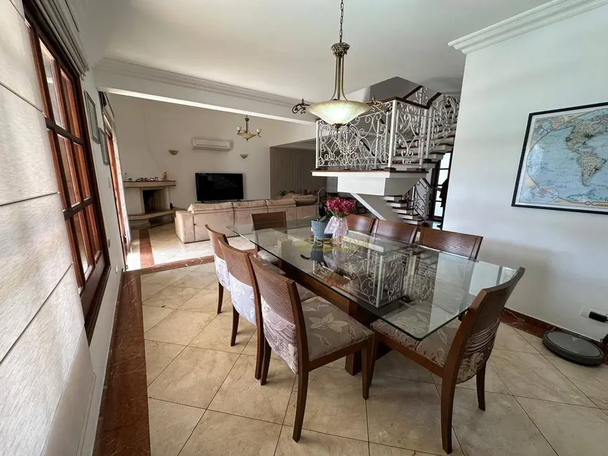 Casa de Condomínio com 4 quartos à venda e para alugar, 532m2 em Sao Jose Dos Campos - SP - imagem 5 Foto 5 de Casa de Condomínio com 4 quartos à venda e para alugar, 532m2 em Sao Jose Dos Campos - SP