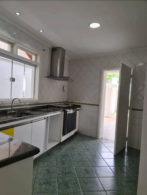 Foto 4 de Casa de Condomínio com 4 quartos para alugar, 360m2 em Sao Jose Dos Campos - SP