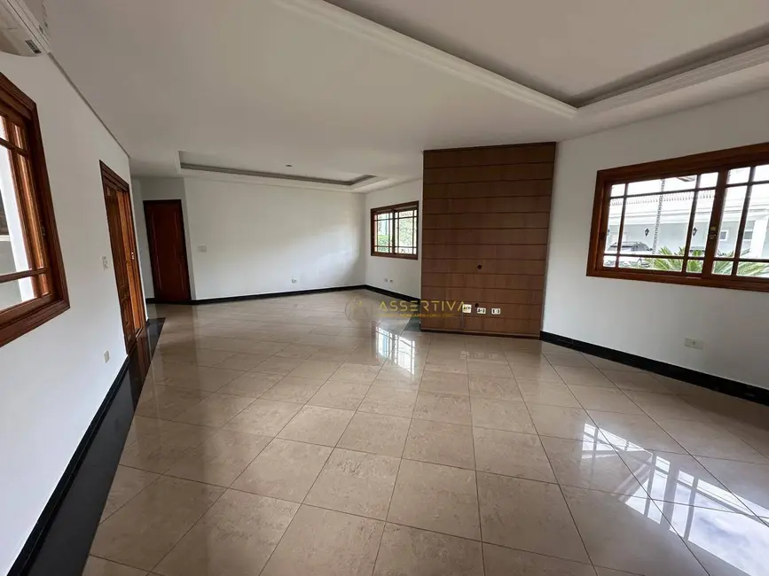 Casa de Condomínio com 5 quartos à venda e para alugar, 650m2 em Sao Jose Dos Campos - SP - imagem 3 Foto 3 de Casa de Condomínio com 5 quartos à venda e para alugar, 650m2 em Sao Jose Dos Campos - SP