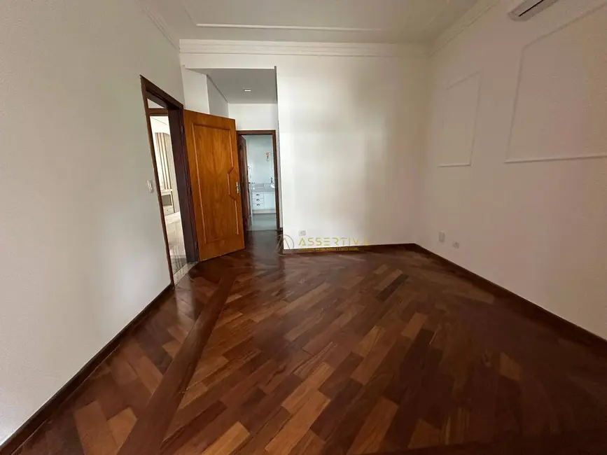 Casa de Condomínio com 5 quartos à venda e para alugar, 650m2 em Sao Jose Dos Campos - SP - imagem 6 Foto 6 de Casa de Condomínio com 5 quartos à venda e para alugar, 650m2 em Sao Jose Dos Campos - SP