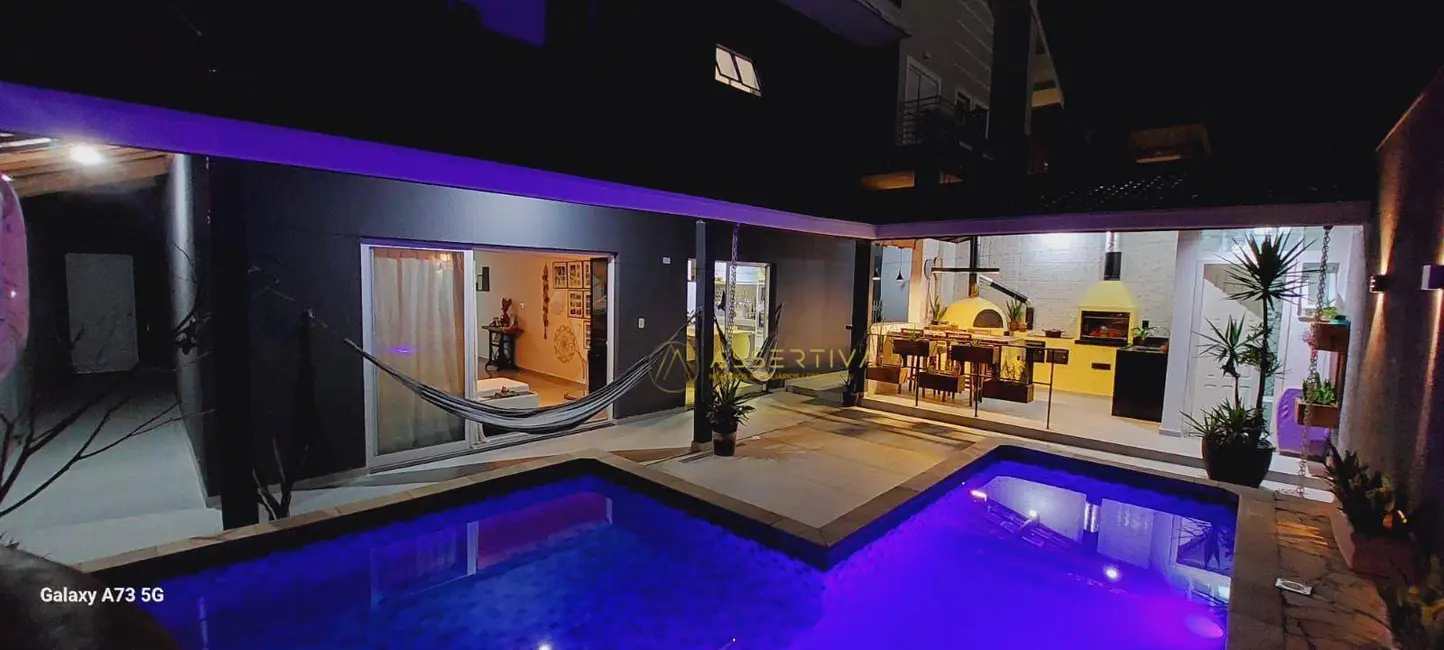 Foto 8 de Casa de Condomínio com 3 quartos à venda, 300m2 em Cacapava - SP