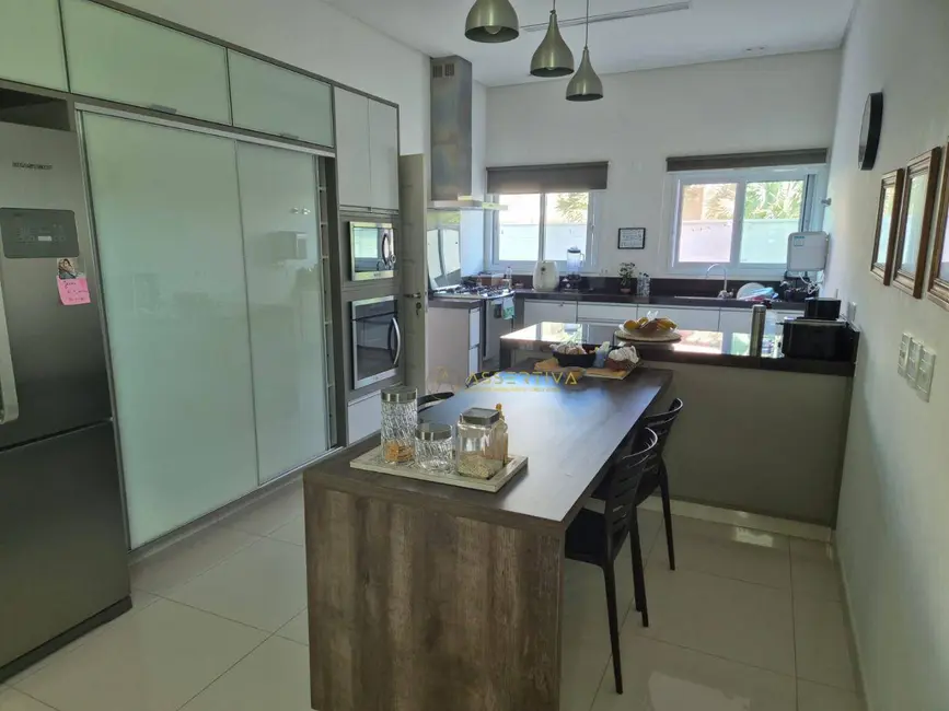 Casa de Condomínio com 4 quartos à venda, 1300m2 em Sao Jose Dos Campos - SP - imagem 2 Foto 2 de Casa de Condomínio com 4 quartos à venda, 1300m2 em Sao Jose Dos Campos - SP