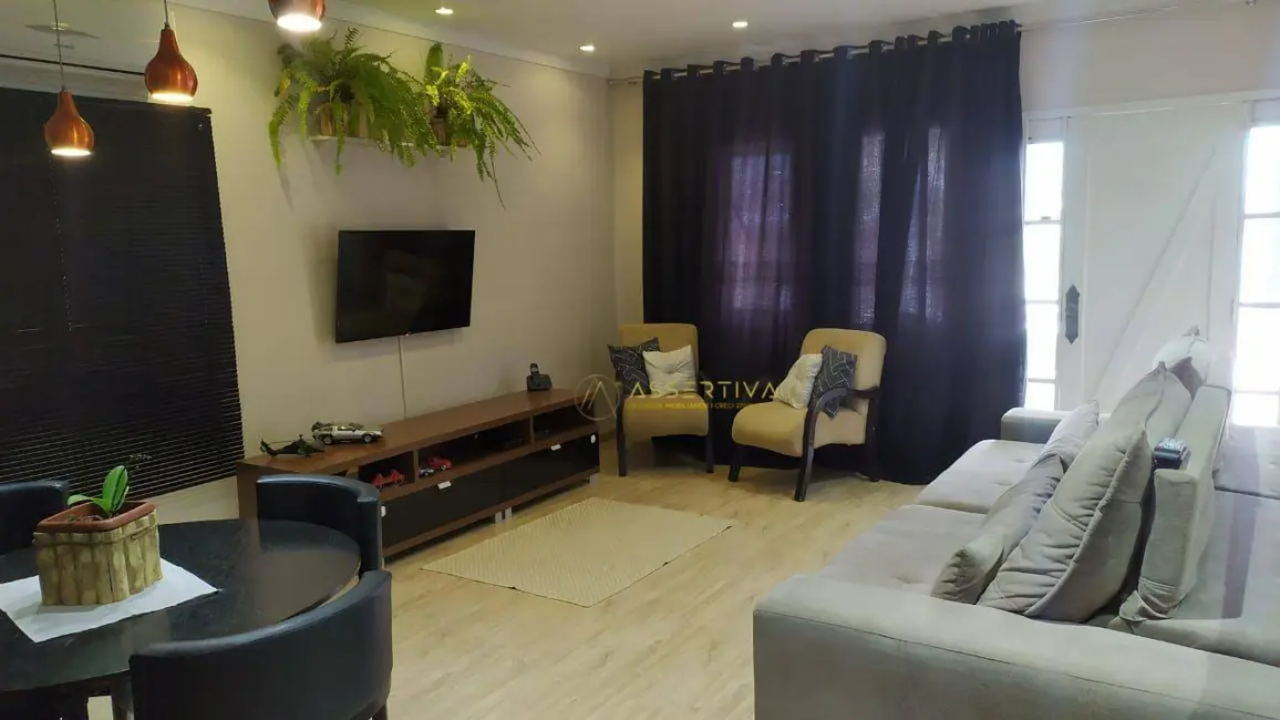 Foto 9 de Casa de Condomínio com 3 quartos à venda, 300m2 em Jacarei - SP