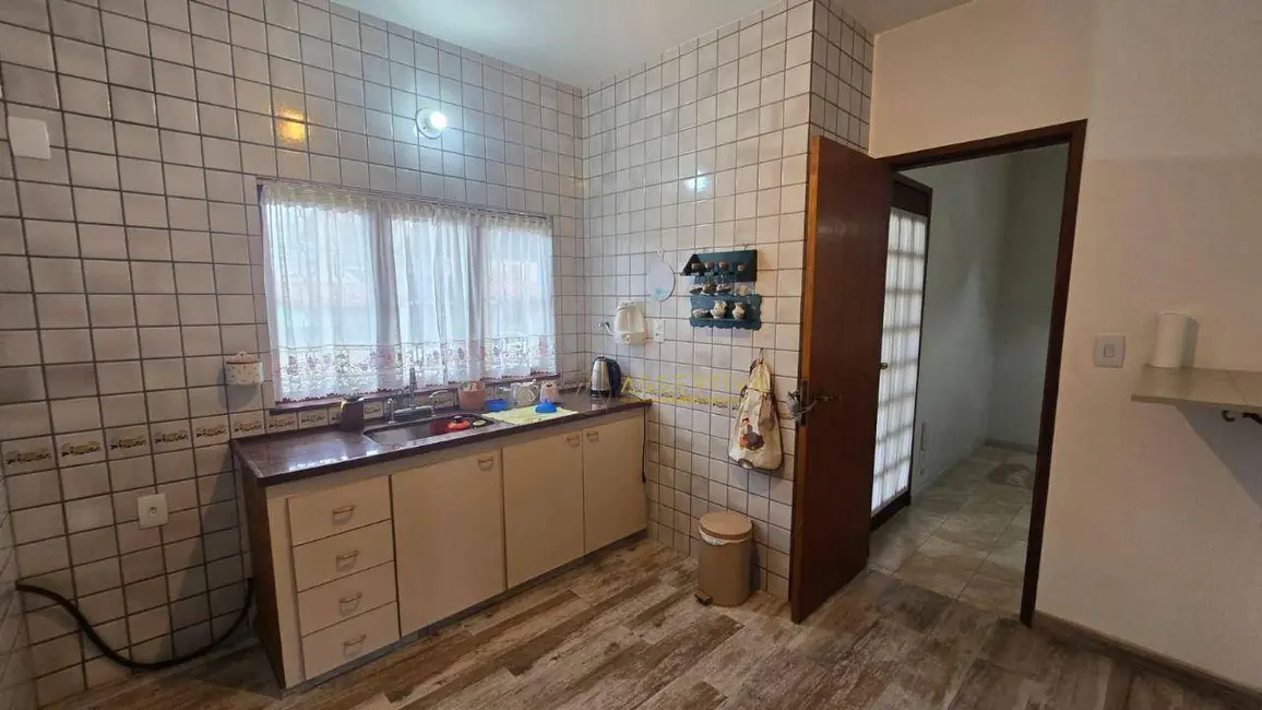 Casa de Condomínio com 1 quarto à venda e para alugar, 250m2 em Sao Jose Dos Campos - SP - imagem 7 Foto 7 de Casa de Condomínio com 1 quarto à venda e para alugar, 250m2 em Sao Jose Dos Campos - SP