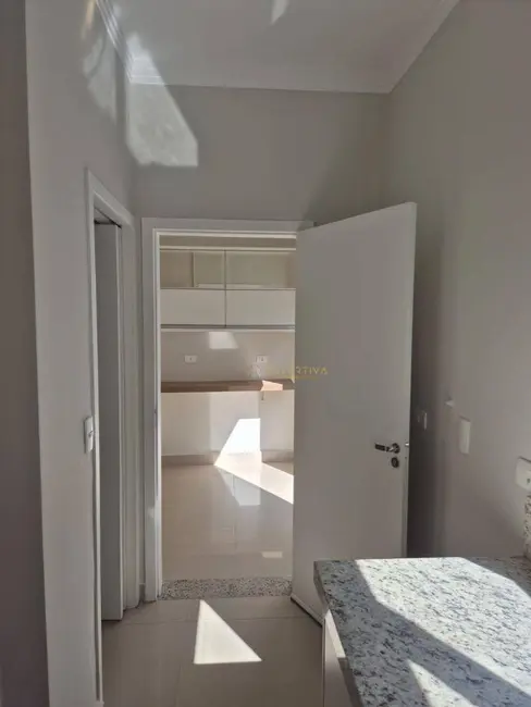 Casa de Condomínio com 3 quartos à venda e para alugar, 450m2 em Sao Jose Dos Campos - SP - imagem 9 Foto 9 de Casa de Condomínio com 3 quartos à venda e para alugar, 450m2 em Sao Jose Dos Campos - SP