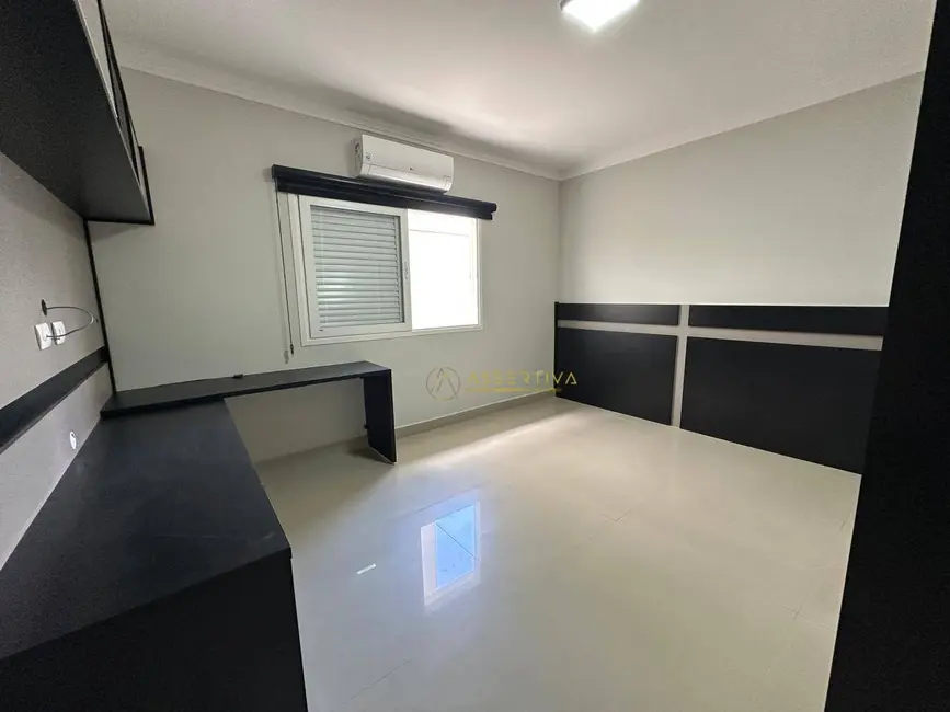 Foto 2 de Casa de Condomínio com 3 quartos à venda e para alugar, 450m2 em Sao Jose Dos Campos - SP