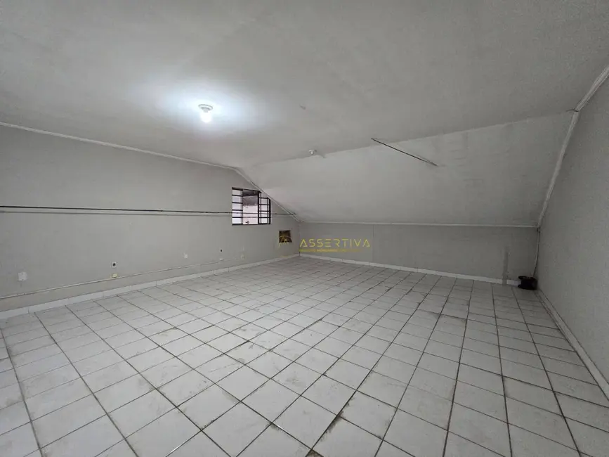 Armazém / Galpão para alugar, 1500m2 em Sao Jose Dos Campos - SP - imagem 6 Foto 6 de Armazém / Galpão para alugar, 1500m2 em Sao Jose Dos Campos - SP