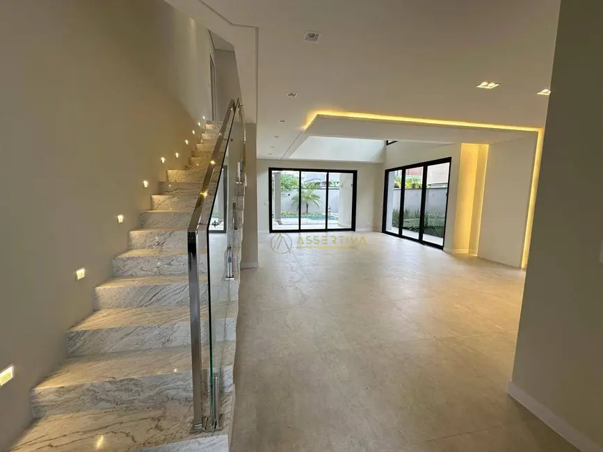 Foto 2 de Casa de Condomínio com 4 quartos à venda, 450m2 em Sao Jose Dos Campos - SP