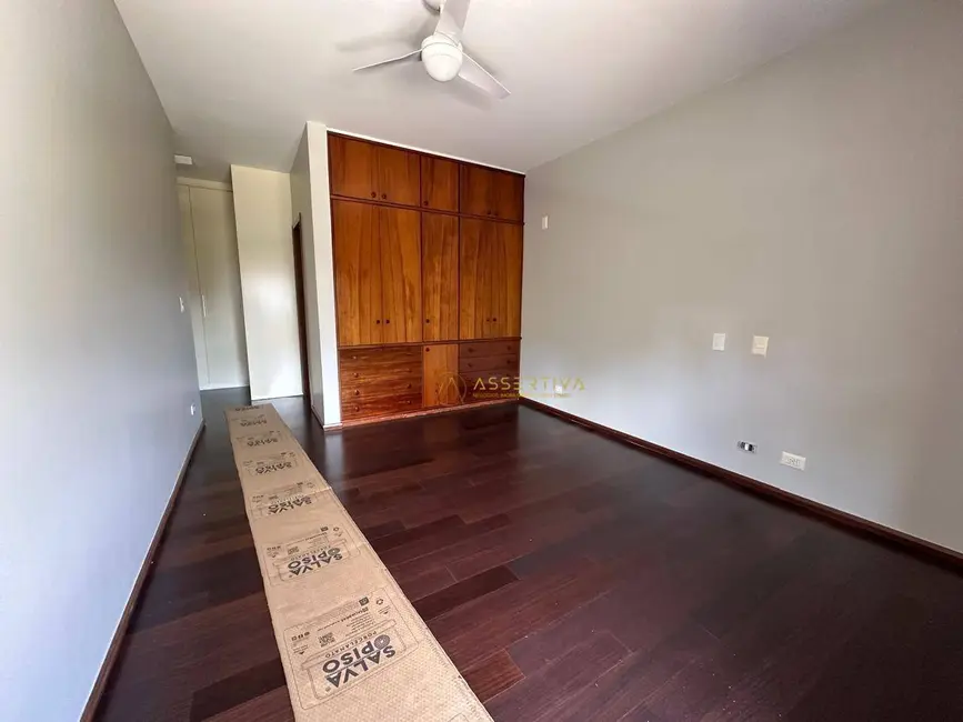 Foto 8 de Casa de Condomínio com 3 quartos à venda, 540m2 em Sao Jose Dos Campos - SP