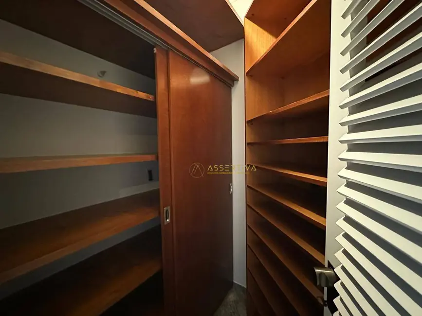 Foto 5 de Casa de Condomínio com 3 quartos à venda, 540m2 em Sao Jose Dos Campos - SP