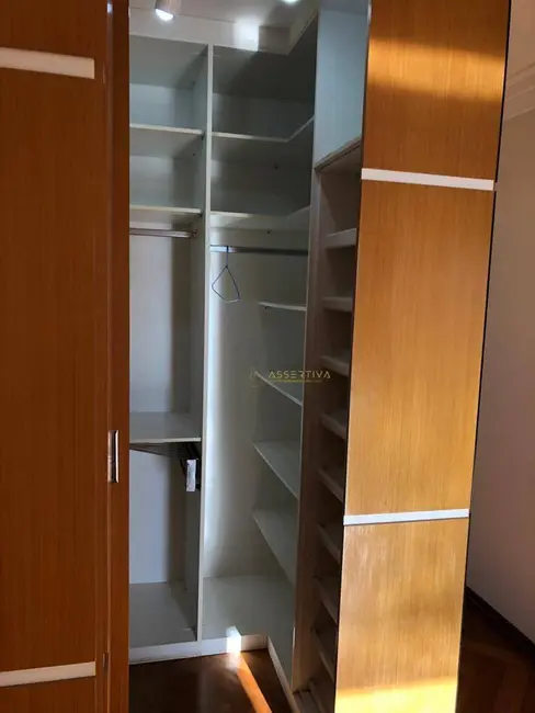 Apartamento com 4 quartos para alugar, 194m2 em Sao Jose Dos Campos - SP - imagem 7 Foto 7 de Apartamento com 4 quartos para alugar, 194m2 em Sao Jose Dos Campos - SP