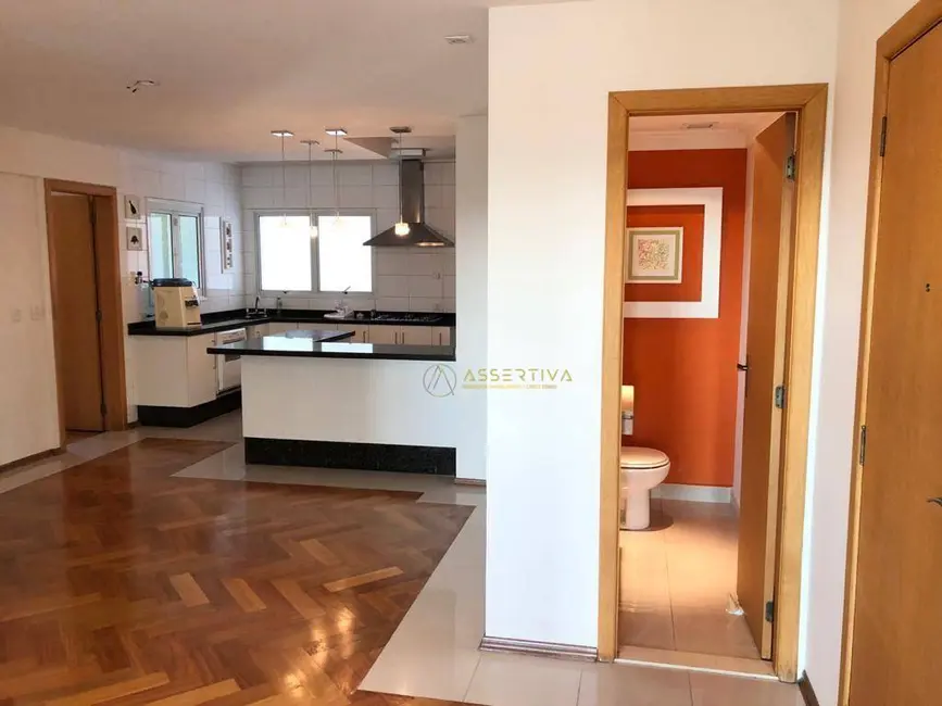 Apartamento com 4 quartos para alugar, 194m2 em Sao Jose Dos Campos - SP - imagem 3 Foto 3 de Apartamento com 4 quartos para alugar, 194m2 em Sao Jose Dos Campos - SP