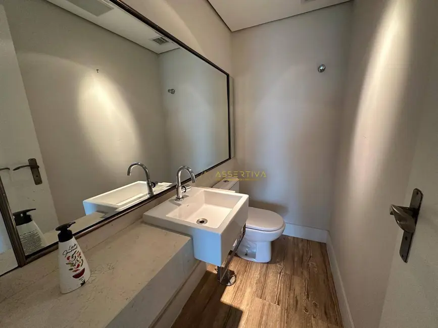 Apartamento com 3 quartos para alugar, 172m2 em Sao Jose Dos Campos - SP - imagem 6 Foto 6 de Apartamento com 3 quartos para alugar, 172m2 em Sao Jose Dos Campos - SP