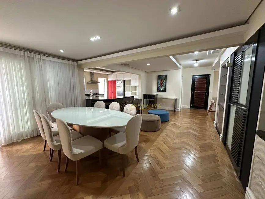 Apartamento com 3 quartos para alugar, 172m2 em Sao Jose Dos Campos - SP - imagem 9 Foto 9 de Apartamento com 3 quartos para alugar, 172m2 em Sao Jose Dos Campos - SP