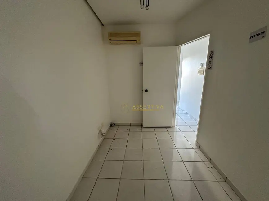 Sala Comercial para alugar, 36m2 em Sao Jose Dos Campos - SP - imagem 6 Foto 6 de Sala Comercial para alugar, 36m2 em Sao Jose Dos Campos - SP