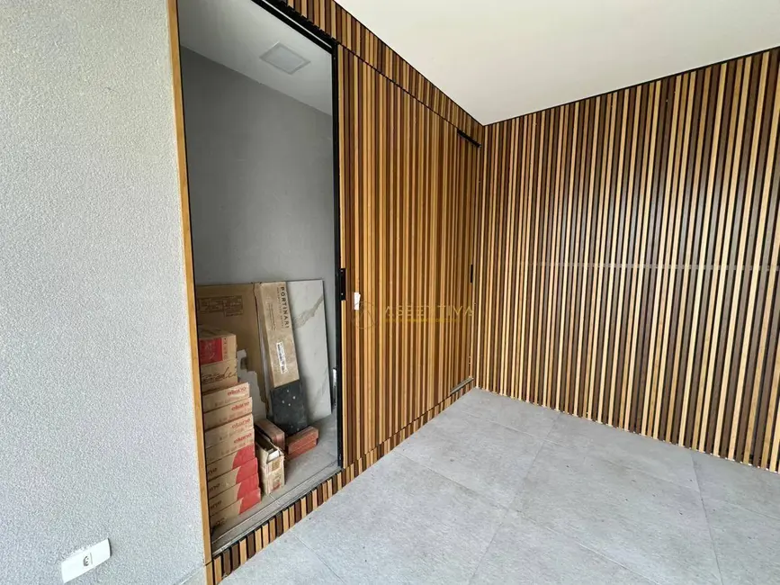 Casa de Condomínio com 3 quartos à venda e para alugar, 450m2 em Sao Jose Dos Campos - SP - imagem 2 Foto 2 de Casa de Condomínio com 3 quartos à venda e para alugar, 450m2 em Sao Jose Dos Campos - SP