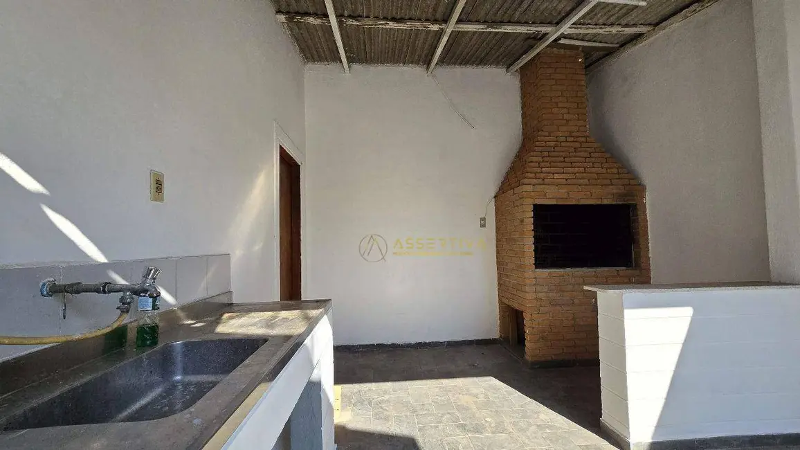 Foto 2 de Casa de Condomínio com 3 quartos à venda, 250m2 em Sao Jose Dos Campos - SP