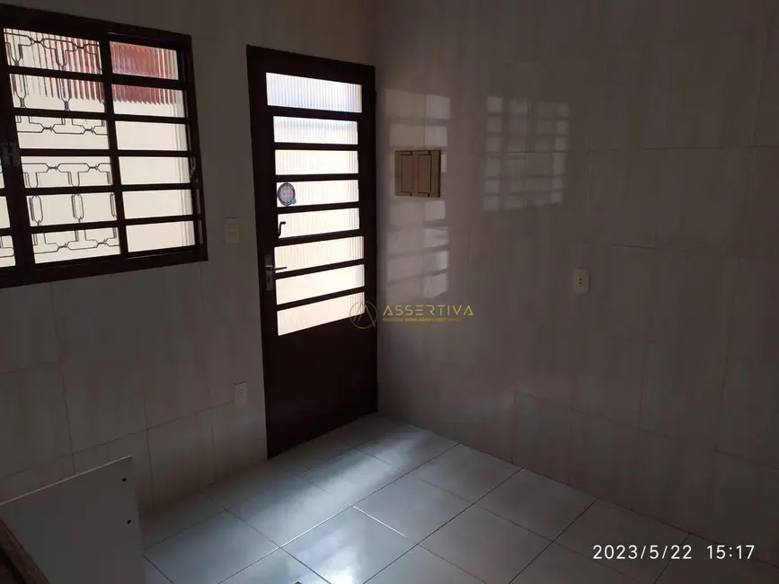 Foto 2 de Casa com 3 quartos à venda, 125m2 em Loteamento Residencial Andrade, Pindamonhangaba - SP