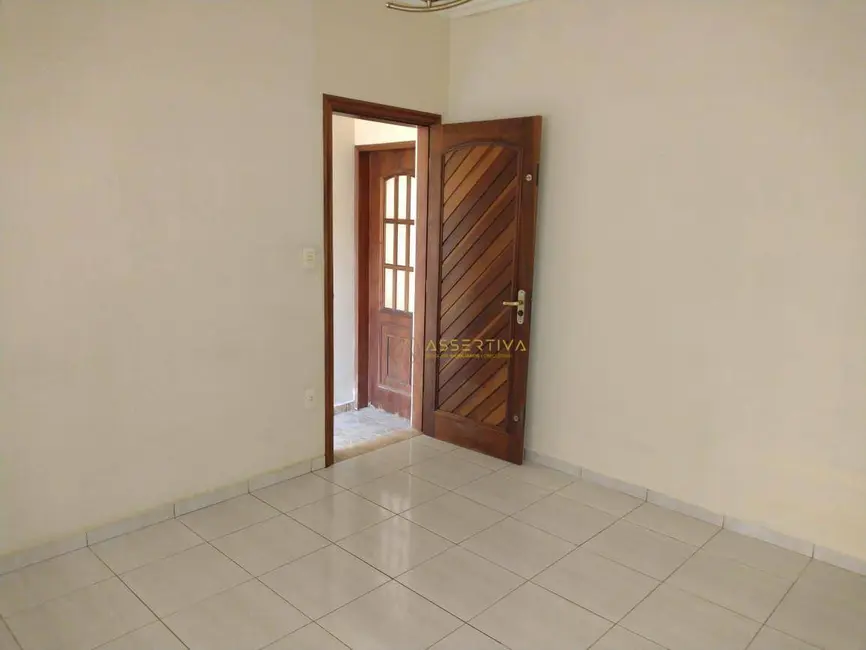 Foto 7 de Casa com 3 quartos à venda, 125m2 em Loteamento Residencial Andrade, Pindamonhangaba - SP