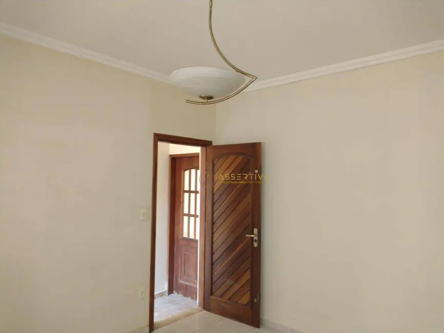 Foto 4 de Casa com 3 quartos à venda, 125m2 em Loteamento Residencial Andrade, Pindamonhangaba - SP