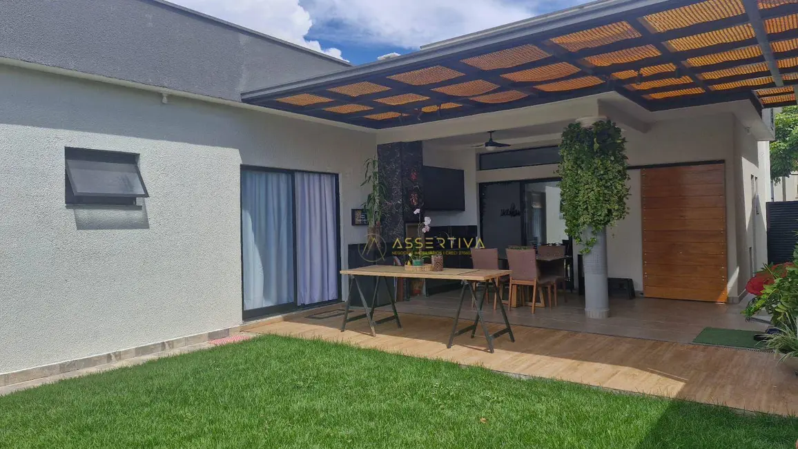 Foto 3 de Casa de Condomínio com 3 quartos à venda, 300m2 em Cacapava - SP