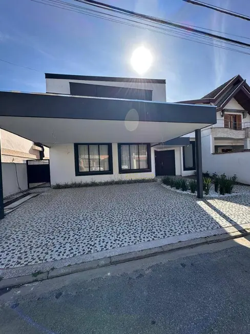Foto 1 de Casa de Condomínio com 5 quartos à venda, 360m2 em Sao Jose Dos Campos - SP