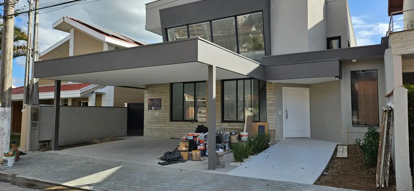 Foto 1 de Casa de Condomínio com 5 quartos à venda, 360m2 em Sao Jose Dos Campos - SP