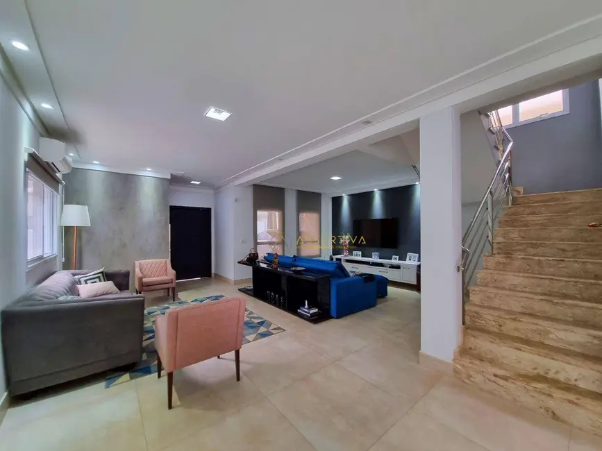 Foto 4 de Casa de Condomínio com 4 quartos à venda, 250m2 em Sao Jose Dos Campos - SP