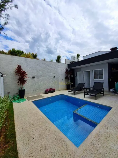 Foto 2 de Casa de Condomínio com 4 quartos à venda, 250m2 em Sao Jose Dos Campos - SP