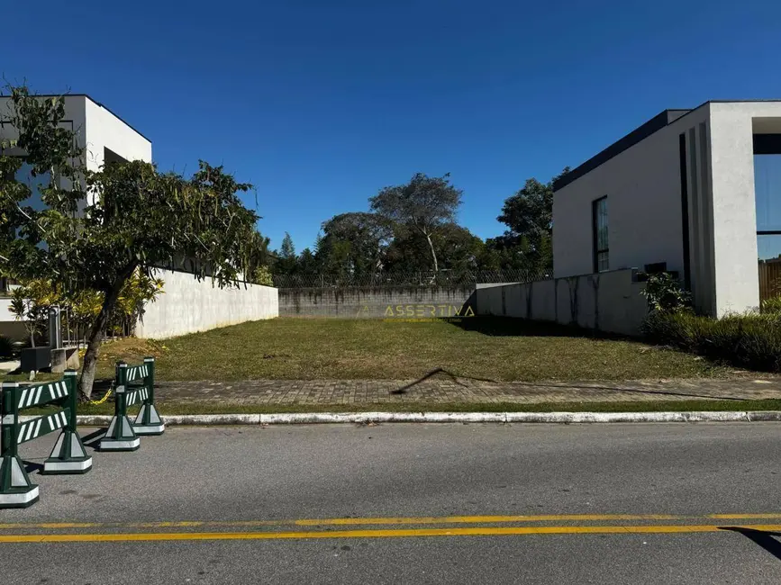 Foto 1 de Terreno / Lote à venda, 450m2 em Sao Jose Dos Campos - SP