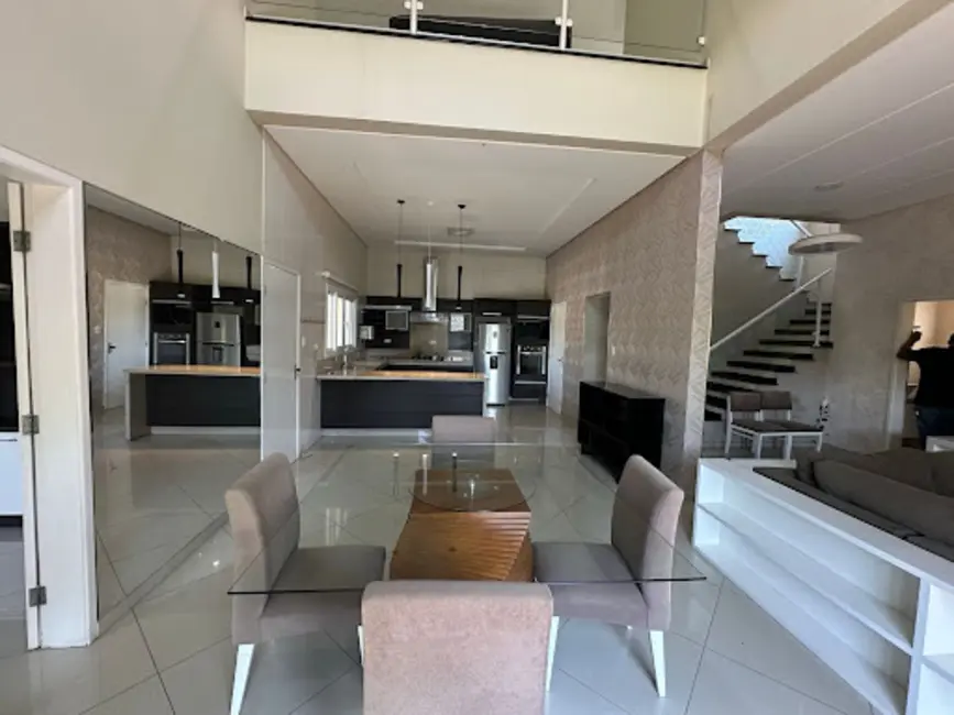 Foto 5 de Casa de Condomínio com 4 quartos à venda e para alugar, 1140m2 em Condomínio Residencial Mirante do Vale, Jacarei - SP